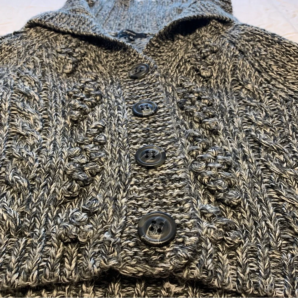 Express Women's Cropped Charcoal Knit Woolblend Cardigan‎ Quarter sleeves Medium